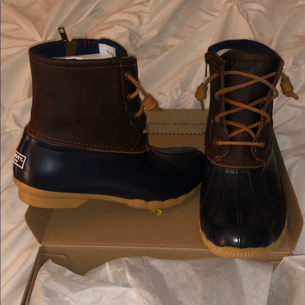 Sperry Duck Boot Saltwater Tan/ Navy